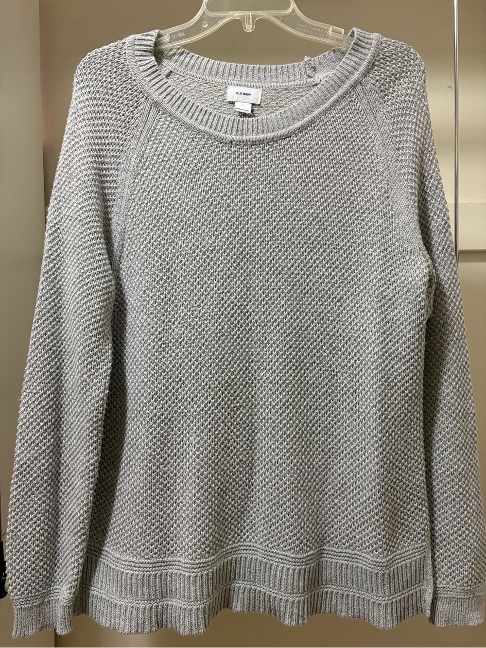 Old Navy Women's Light Gray Waffle-Knit Crew Sweater
